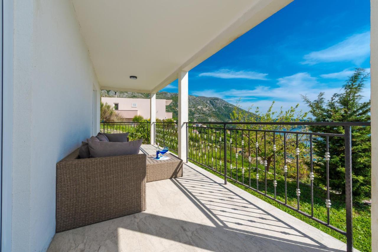 Golden Seaview Holiday Home مْليني المظهر الخارجي الصورة