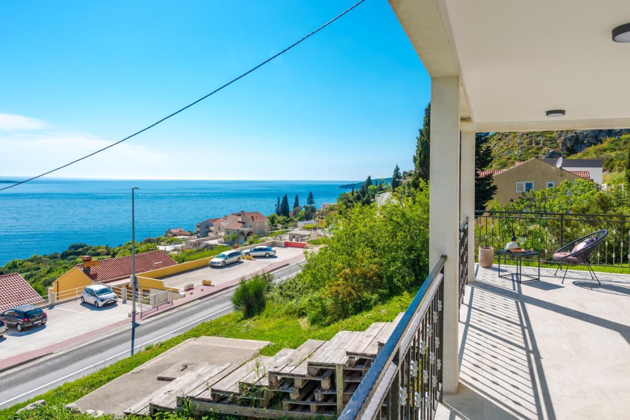 Golden Seaview Holiday Home مْليني المظهر الخارجي الصورة