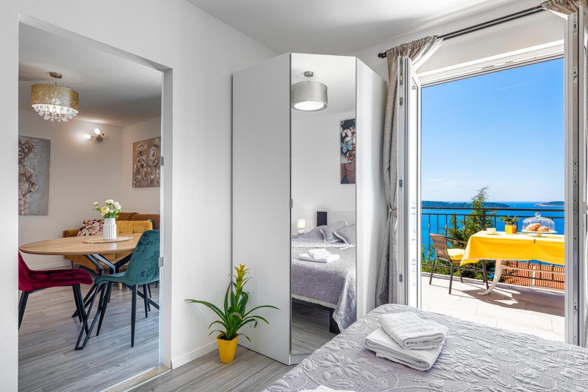 Golden Seaview Holiday Home مْليني الغرفة الصورة